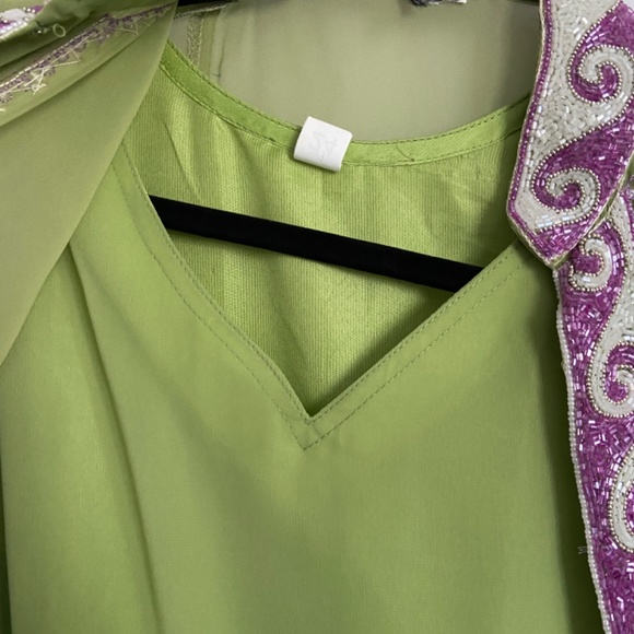 Like new Beaded Pakistani Kameez Tunic & Dupatta - Picture 7 of 7